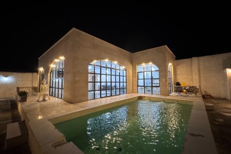 ویلا با استخر و طراحی خاص در اسفندآباد ملارد