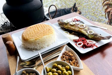 سوئیت کنار برکه و شالیزار در مرکیه صومعه سرا