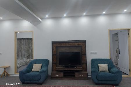 خانه ویلایی در جاده سه هزار - همکف