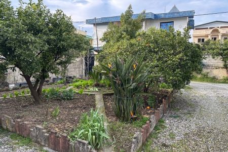 سوئیت حیاط دار در نوشهر - لتینگان - همکف