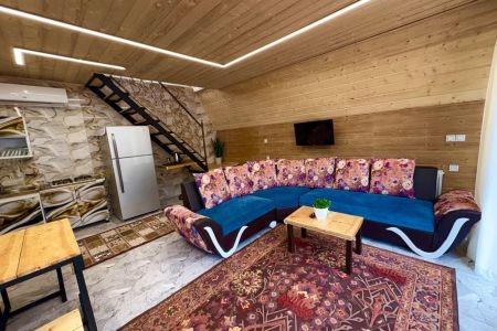 کلبه چوبی با تراس دلباز در شاندرمن - اولم