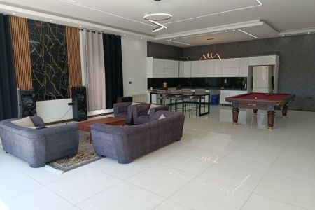 ویلا استخردار در چهارباغ