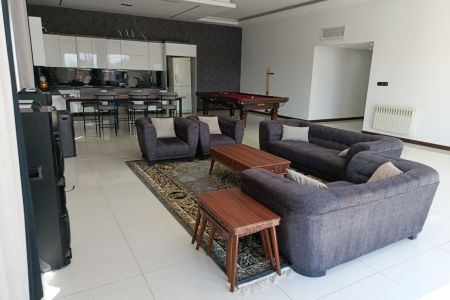 ویلا استخردار در چهارباغ