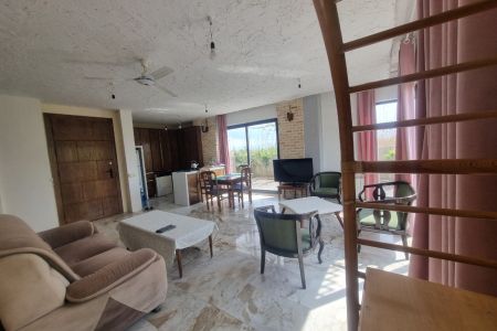 سوئیت در خط آهی محمودآباد - همکف