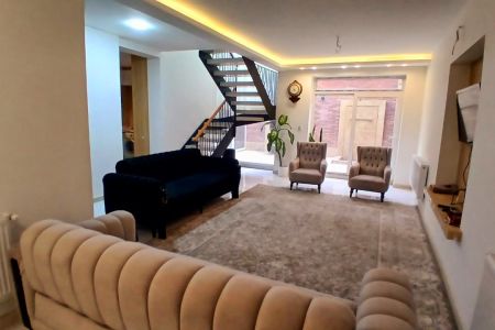 ویلا دوبلکس در مشهد