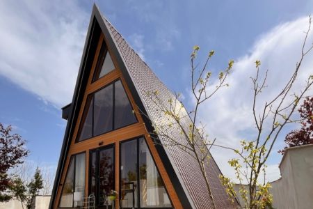 کلبه سوئیسی در لاهیجان - دموچال