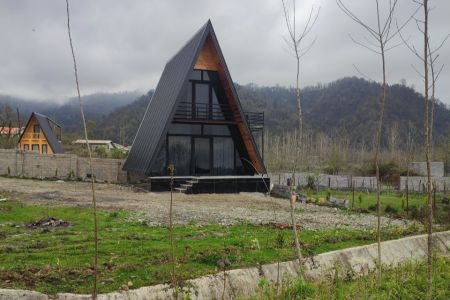 کلبه سوئیسی با تراس در اسالم - سیاه بیل