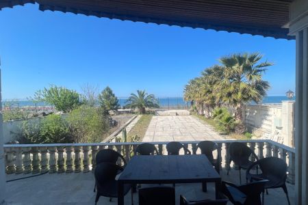 ویلا نزدیک ساحل چالوس - ایشبن سفلی