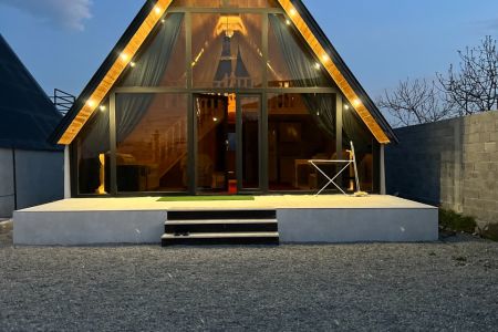 کلبه سوئیسی در تالش - دولبین