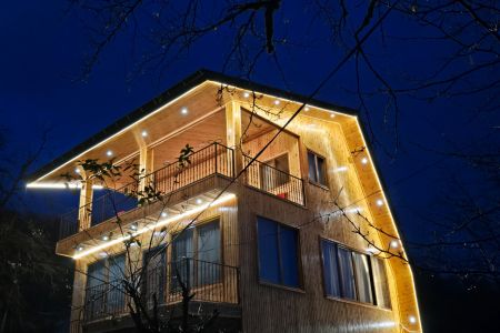 ویلا دوبلکس چوبی با بالکن در ماسال - ورمیه