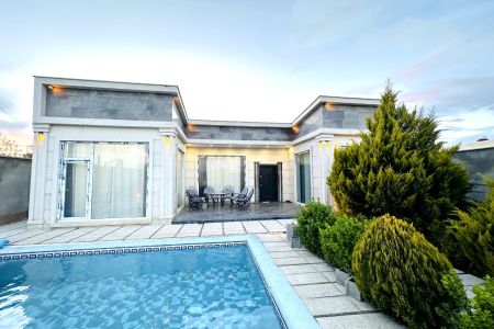 ویلا استخردار در چهارباغ - محمدآباد افشار