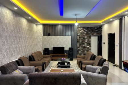 ویلا استخردار در چهارباغ - محمدآباد افشار