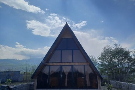 کلبه سوئیسی در عباس آباد - سرتاکرات