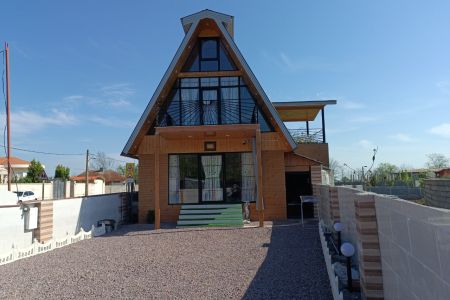 کلبه چوبی با وان جکوزی در ماسال - وشمه سرا