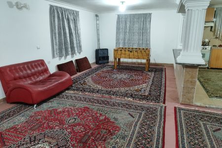 خانه حیاط دار در رینه لاریجان - انهه - همکف