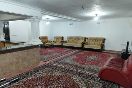 خانه حیاط دار در رینه لاریجان - انهه - همکف