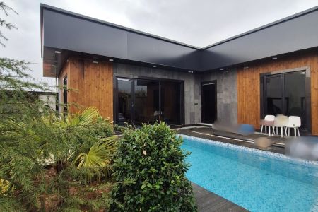 ویلا استخردار در چهارباغ - زکی آباد