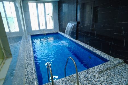 ویلا با استخر و جکوزی در رشت - توشیبا