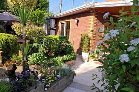 سوئیت با آلاچیق و حیاط دلباز در بابل - گلیا