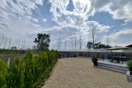 ویلا با وان جکوزی در شاندرمن - خودبچر