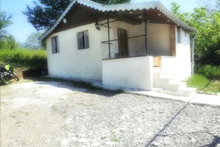 سوئیت در لاهیجان - زمیدان