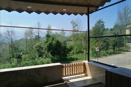 سوئیت در لاهیجان - زمیدان