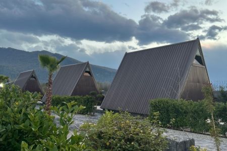 کلبه سوئیسی در متل قو