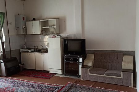 سوئیت مبله جکوزی دار در دورود - زیرهمکف