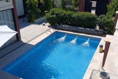 ویلا استخردار در جاده سهیلیه