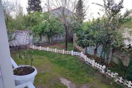 خانه ویلایی در جاده سراوان - گلسرک