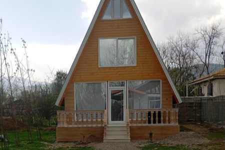 کلبه سوئیسی در شاندرمن - اسطلخ زیر