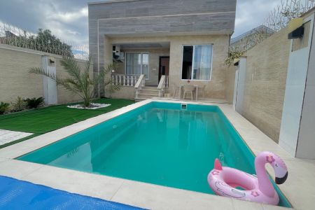 ویلا استخردار در خشکبیجار - رودپشت