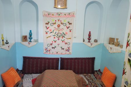 بومگردی در کاشمر - تربقان - اتاق ۱