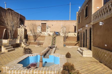 بومگردی در کاشمر - تربقان - اتاق ۲