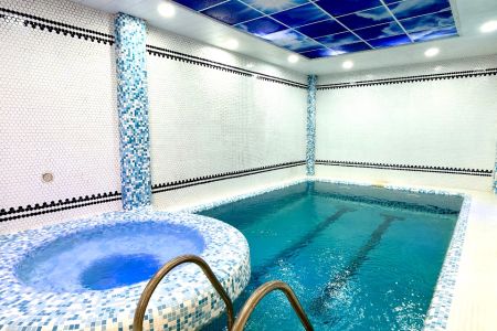 Renting a villa with a pool in Shorkh roud - Chuck Head