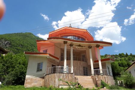 خانه ویلایی در جاده دوهزار - میانکوه