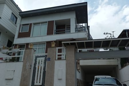 ویلا با منظره تله کابین رامسر - سفید تمشک