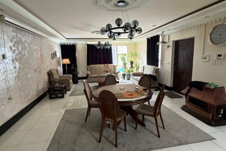 فيلا بمسبح في كرج - خلج أباد