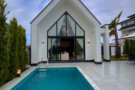 ویلا با استخر و طراحی خاص در امامرودچالوس