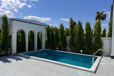 ویلا با استخر و طراحی خاص در امامرودچالوس