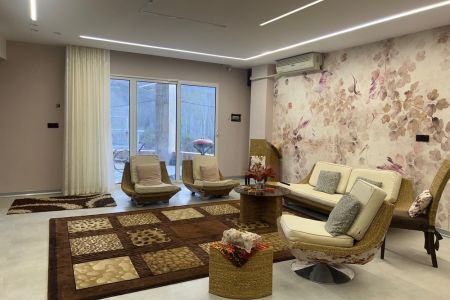 خانه مبله در باغ بهادران - طبقه دوم
