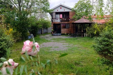 کلبه چوبی جکوزی دار در ماسال - وشمه سرا