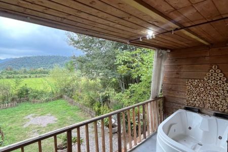 کلبه چوبی جکوزی دار در ماسال - وشمه سرا