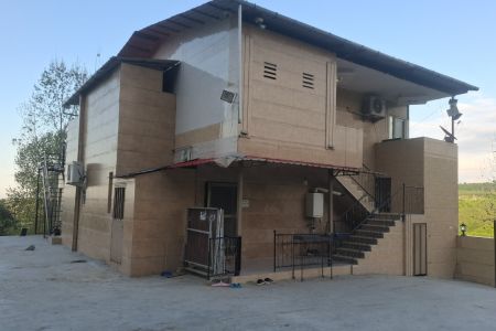 ویلا دو طبقه استخردار در قادیکلا قائمشهر