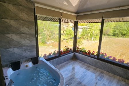 ویلا دوبلکس با وان جکوزی در خرم آباد - داربار