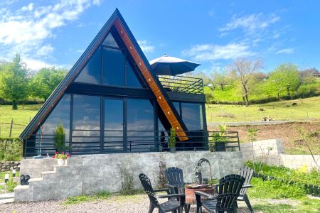 کلبه سوئیسی تراس دار در شاندرمن - دران