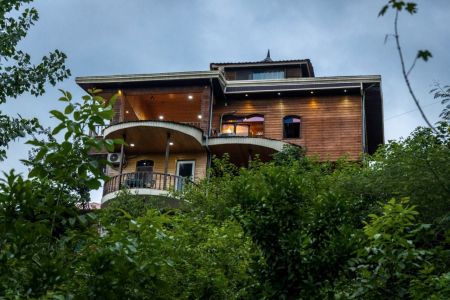 سوئیت مبله جکوزی‌دار در نفت چال - ط همکف