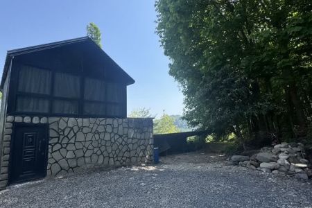 کلبه چوبی در بابلکنار - کاردرکلا