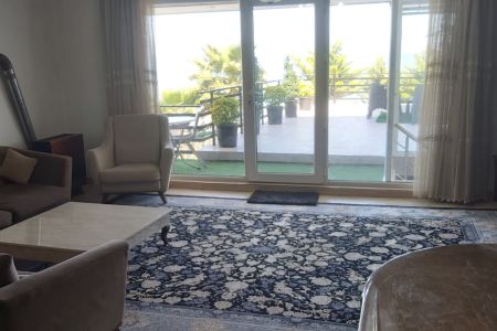 ویلا تریبلکس استخردار لب دریا در نوشهر