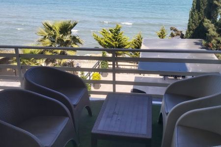 ویلا تریبلکس استخردار لب دریا در نوشهر